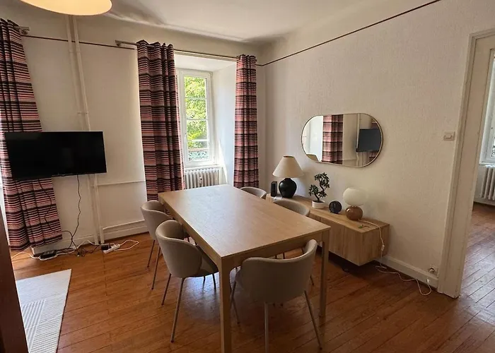 Appartement De La Tour In With Parking